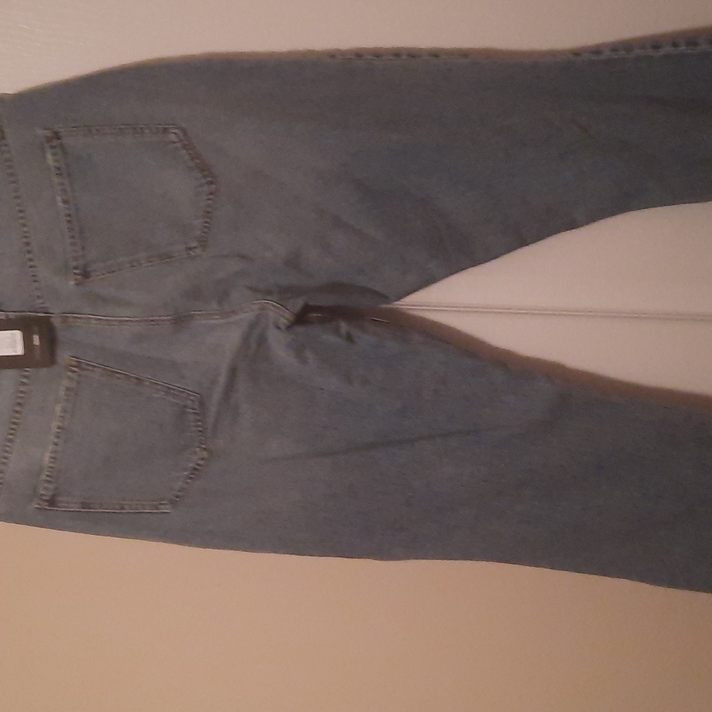 A pants - Picture 4 of 7